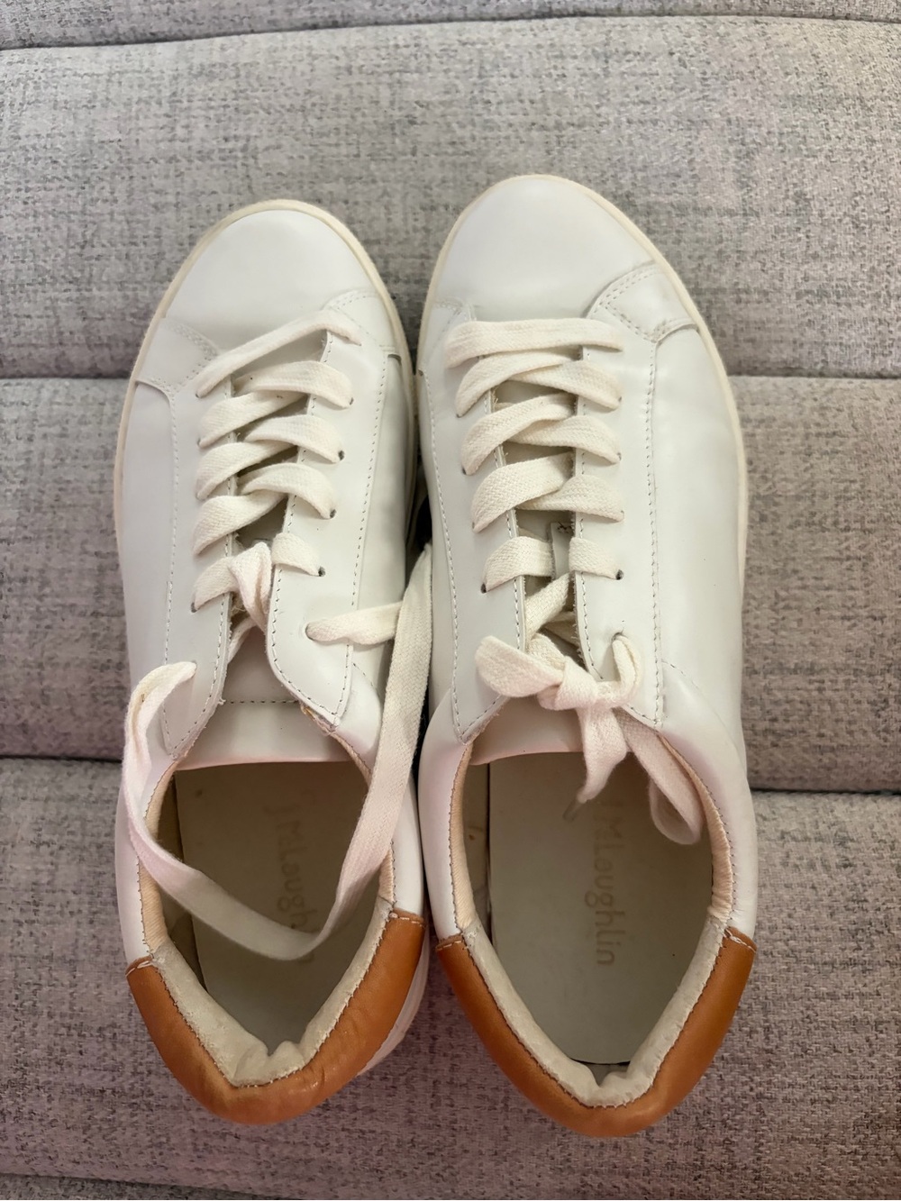 Minimalist White Leather Sneakers with Tan Heel Collar